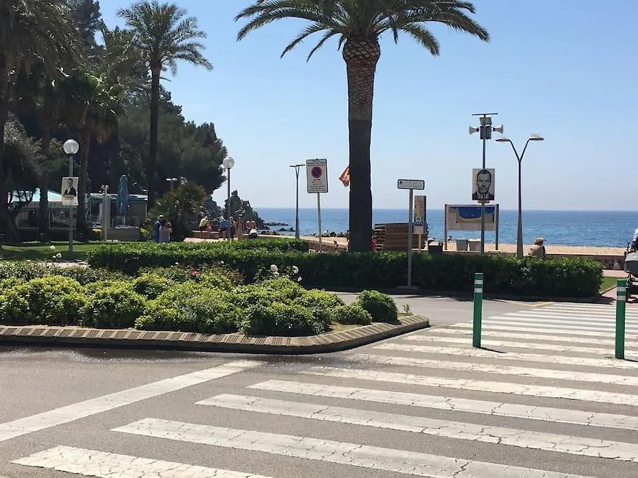 Appartement Lujoso Piso Enfrente De Playa De Fenals, 2 Terrazas à Lloret de Mar