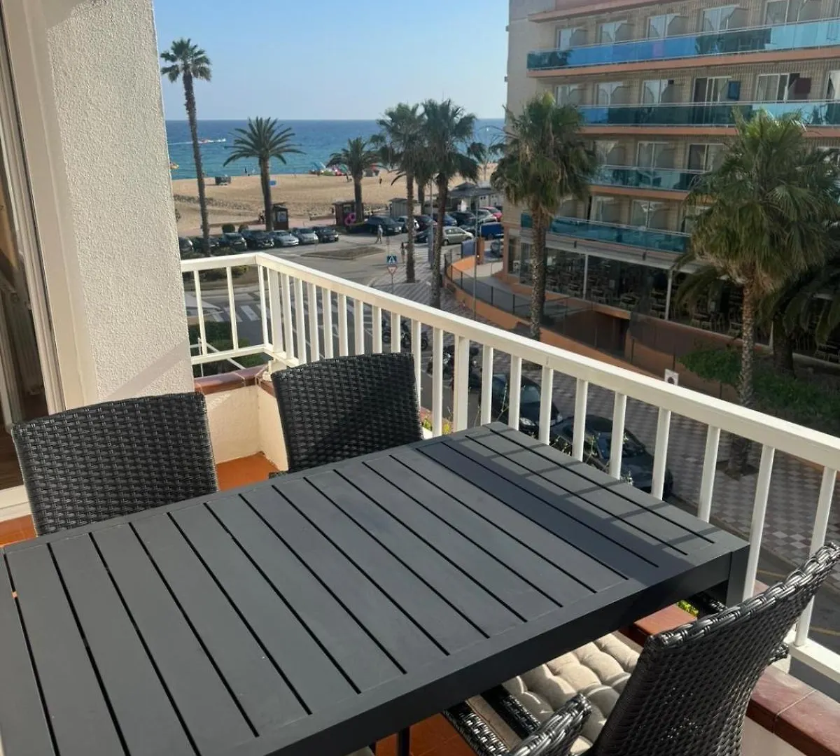 Appartement Lujoso Piso Enfrente De Playa De Fenals, 2 Terrazas à Lloret de Mar